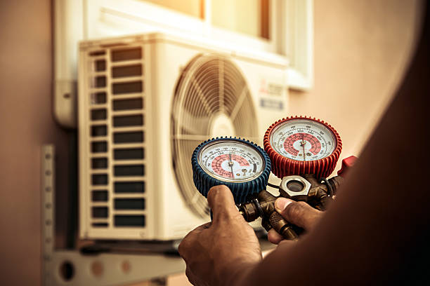 Professional Hvac technician working in Columbia, CA
